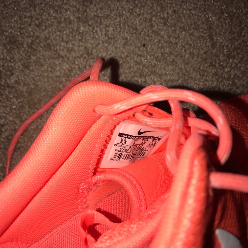 Nike Roches - Picture 4 of 4